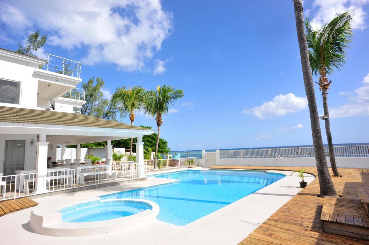 The Beach House - West Coast Mauritius Riviere Noire Exterior photo